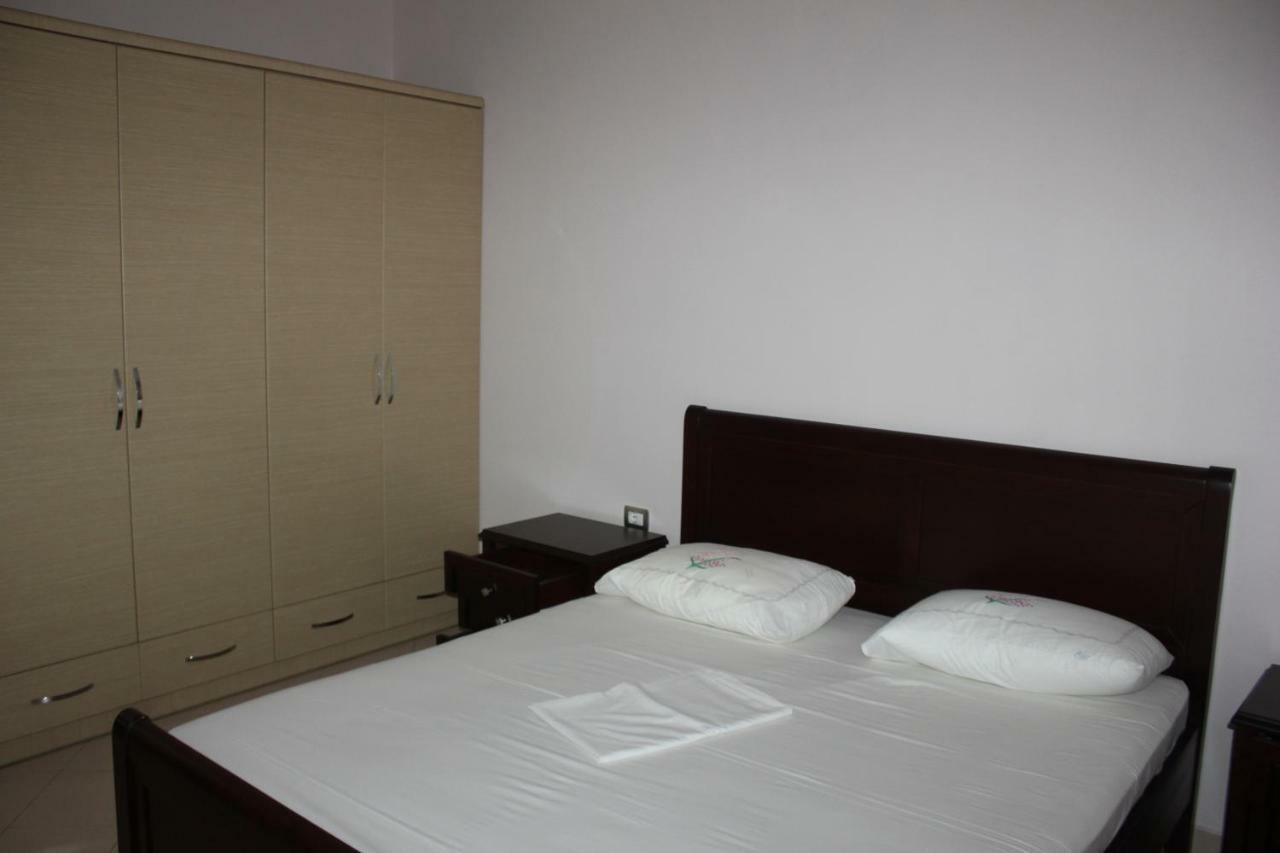 Sofapartments Sarandë Exterior foto
